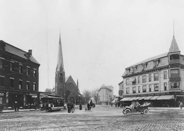 Central Square at the junction of Massachusetts Avenue, Magazine Street, River Street, and Western Avenue, looking south, 1910.
